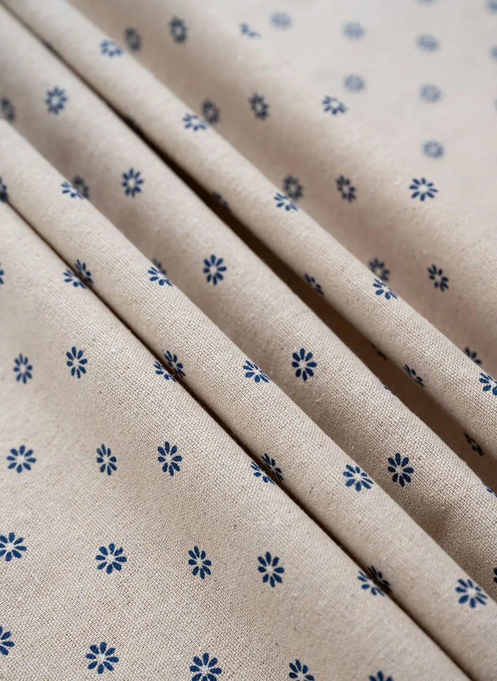 Cottage Tassel Tablecloth