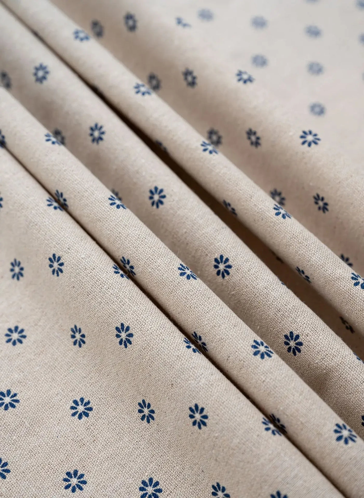 Cottage Tassel Tablecloth